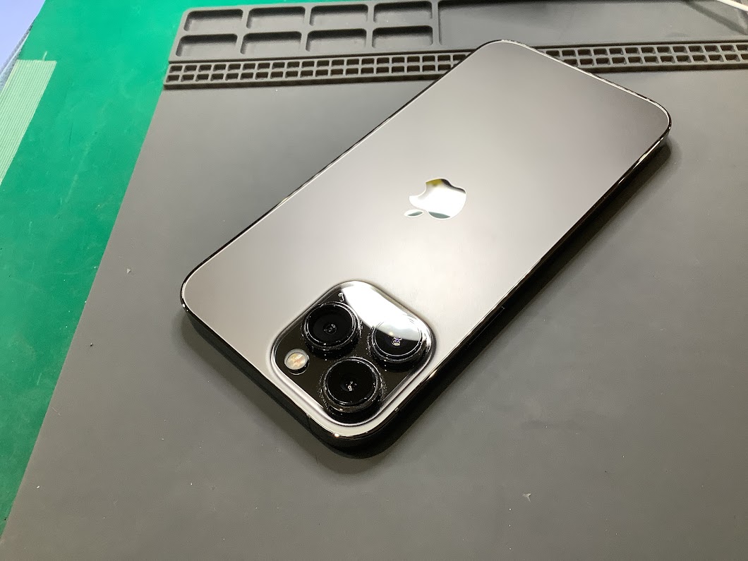 iPhone13ProMaxのバッテリー交換ならデータをそのまま・最短即日修理のスマホ修理工房秋津店へ